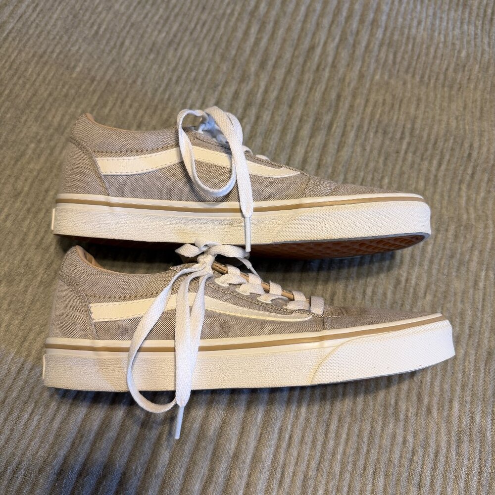 Womens Vans size 7 Old Skool Shoe in Light Tan with White Accents - Picture 3 of 8